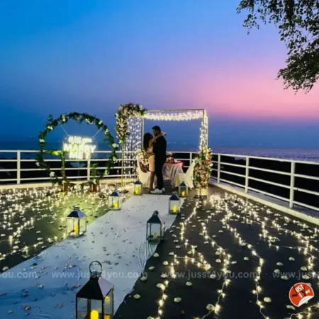 the-beach-proposal-with-oval-backdrop-2