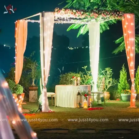 private-cabana-dining-with-lakeview