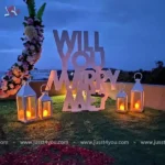 the-beach-proposal-with-oval-backdrop