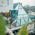 Private Louvre Pyramid Date