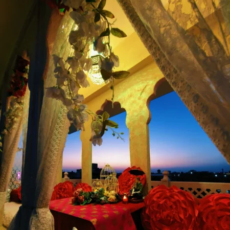 royal-parda-nashin-rooftop-dinner