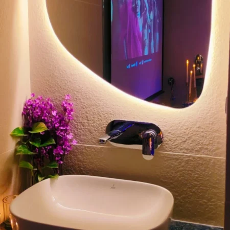 private-plunge-pool-movie-date