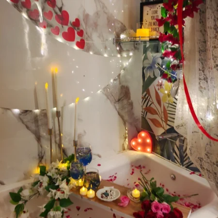 luxury-movie-date-with-bathtub