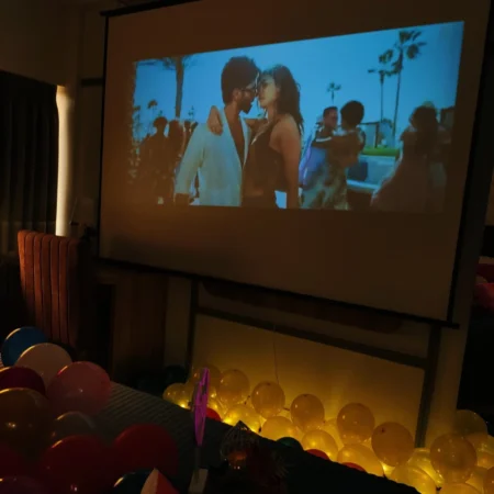 luxury-movie-date-with-bathtub