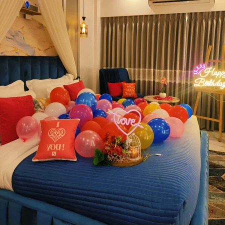 luxury-movie-date-with-bathtub