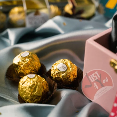 premium-rakhi-hamper-for-sister