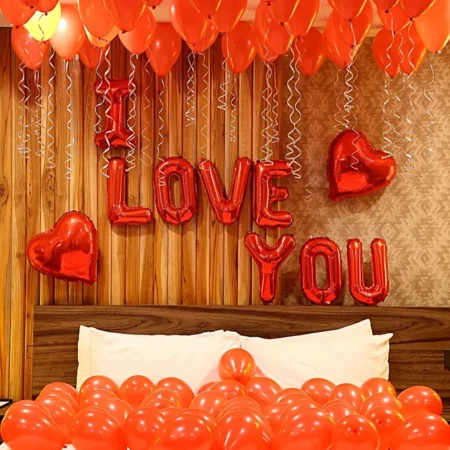 red-romance-balloon-decor