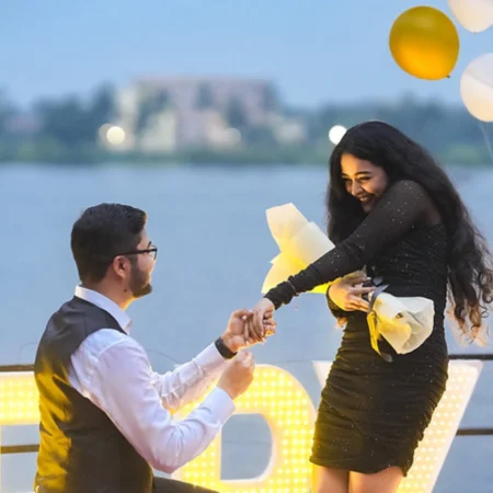 The lakeside Proposal in Kolkata